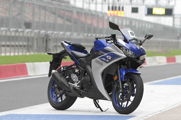 Yamaha YZF-R3 review, test ride
